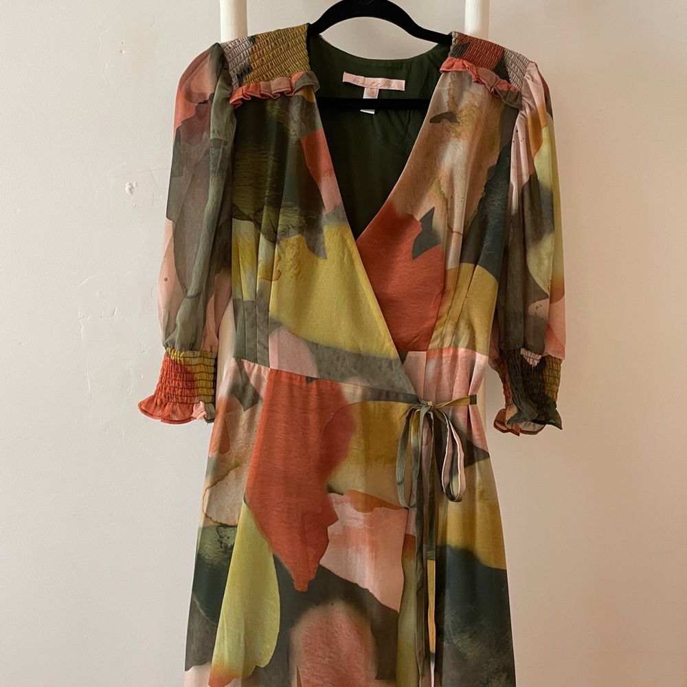 Hutch wrap midi dress size small